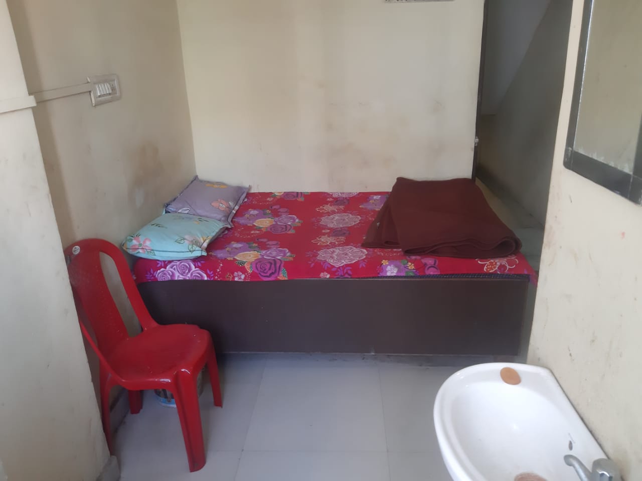 Radhe guest house - Tap to explore photos