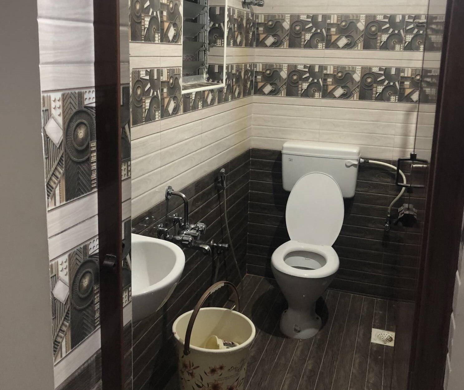 Avvai ram Homestay - Tap to explore photos