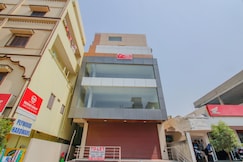 SPOT ON Pnd Complex, Hyderabad
