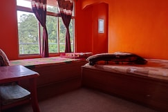 Hotel Hills View, Lava