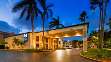 Best Western Fort Lauderdale Airport/Cruise Port - Tap to explore photos