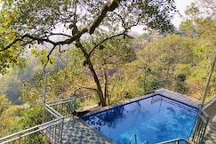 Sunset Valley Kerala Pool Resort - Serene Natural Forest Cottage Stay, Vagamon