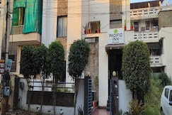 Pacific Inn Huda City Centre, Gurgaon
