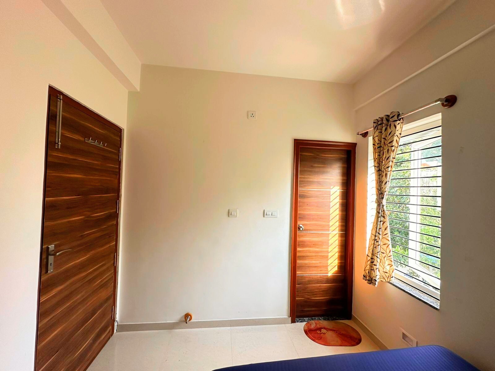 Compact yet beautiful 1bhk 201 - Tap to explore photos