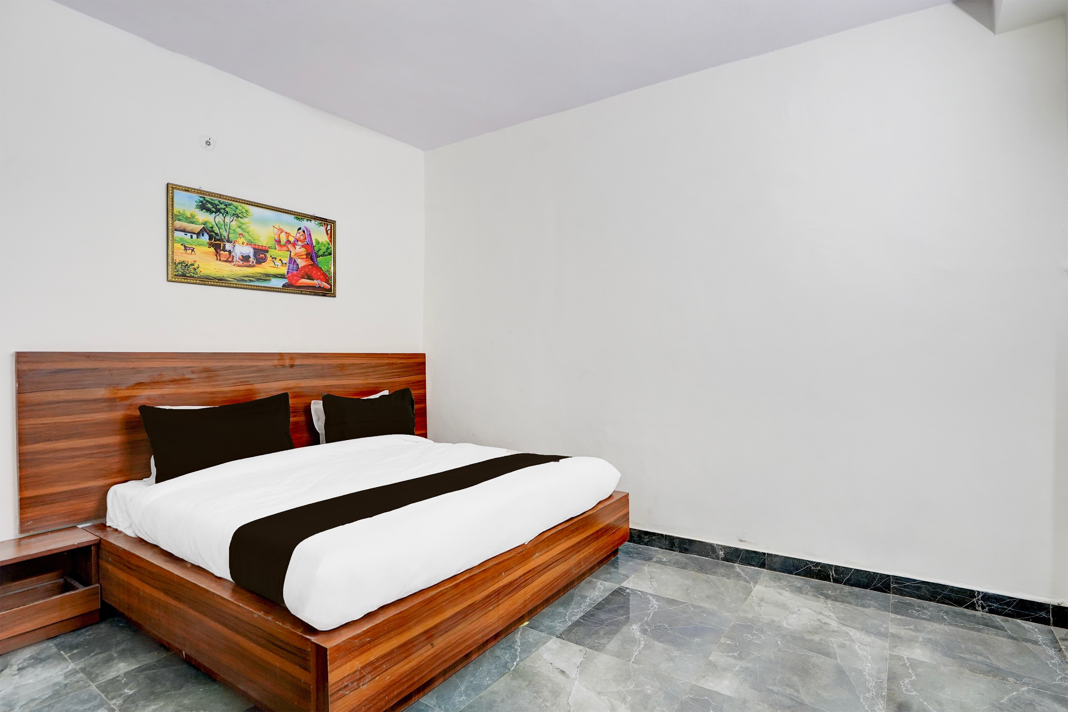 Hotel O Mayur Deluxe - Tap to explore photos