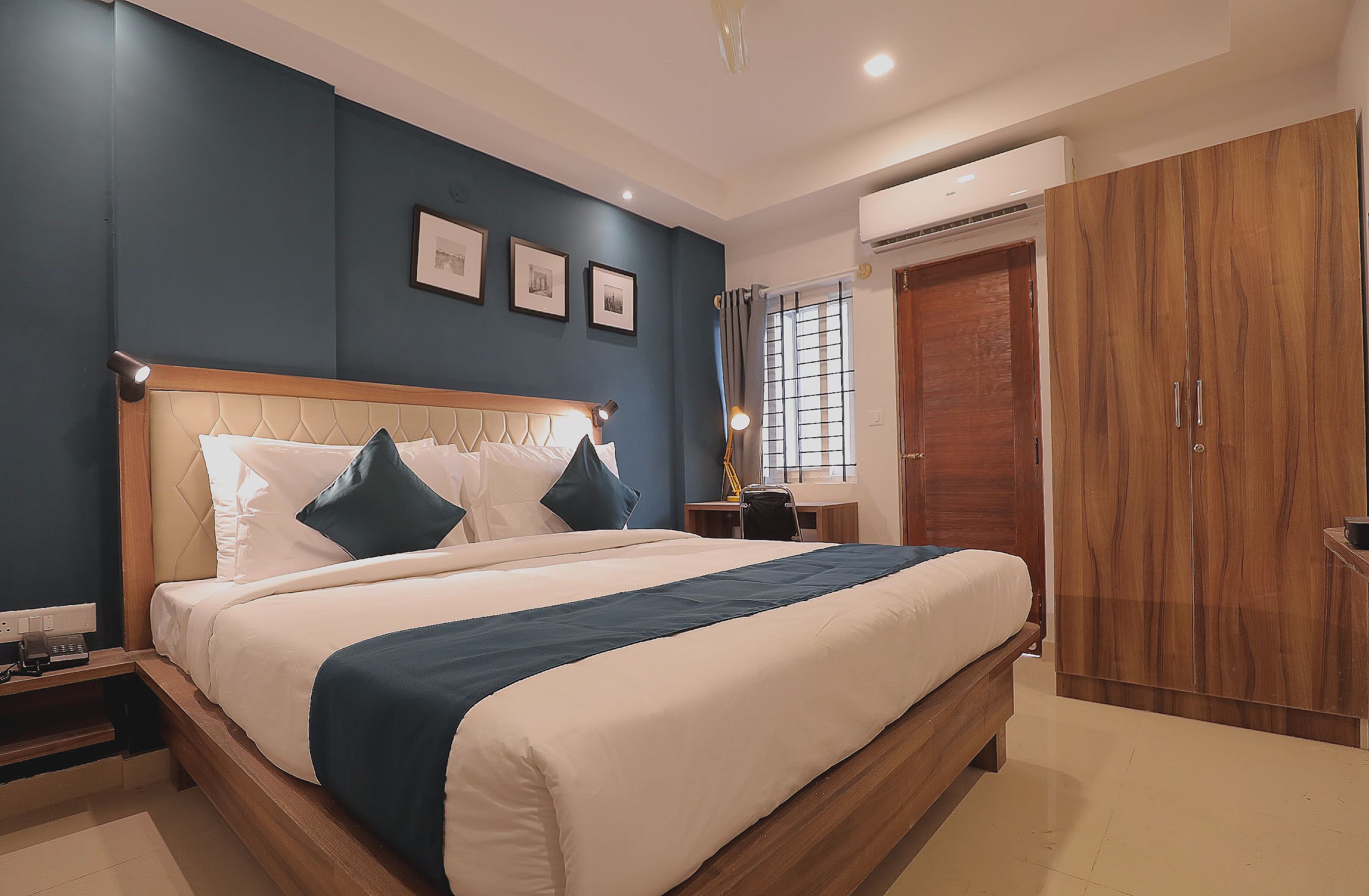 Super SilverKey Executive Stay - Tap to explore photos