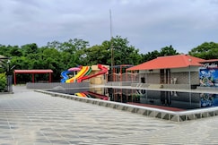 PODDAR ROYAL RESORT, Warora