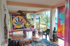 Homies Stay And Cafe, Kasol