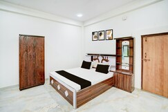 Hotel O Shreyansh Hotel, Pratapgarh, Uttar Pradesh