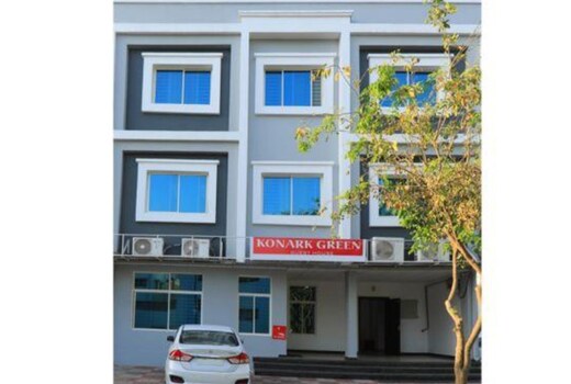 FabHotel Konark Green