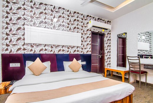 Hotel O LS BANQUET & ROOMS