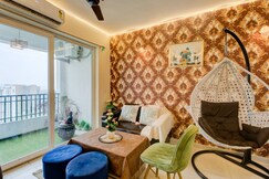 City view by Royal rooms, Noida
