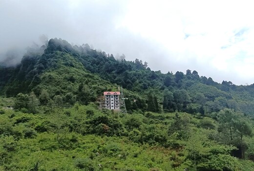 FLORET RESORT LACHUNG