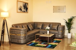 Skydeck Apartment |1BHK Near Taj by Homeyhuts, Agra