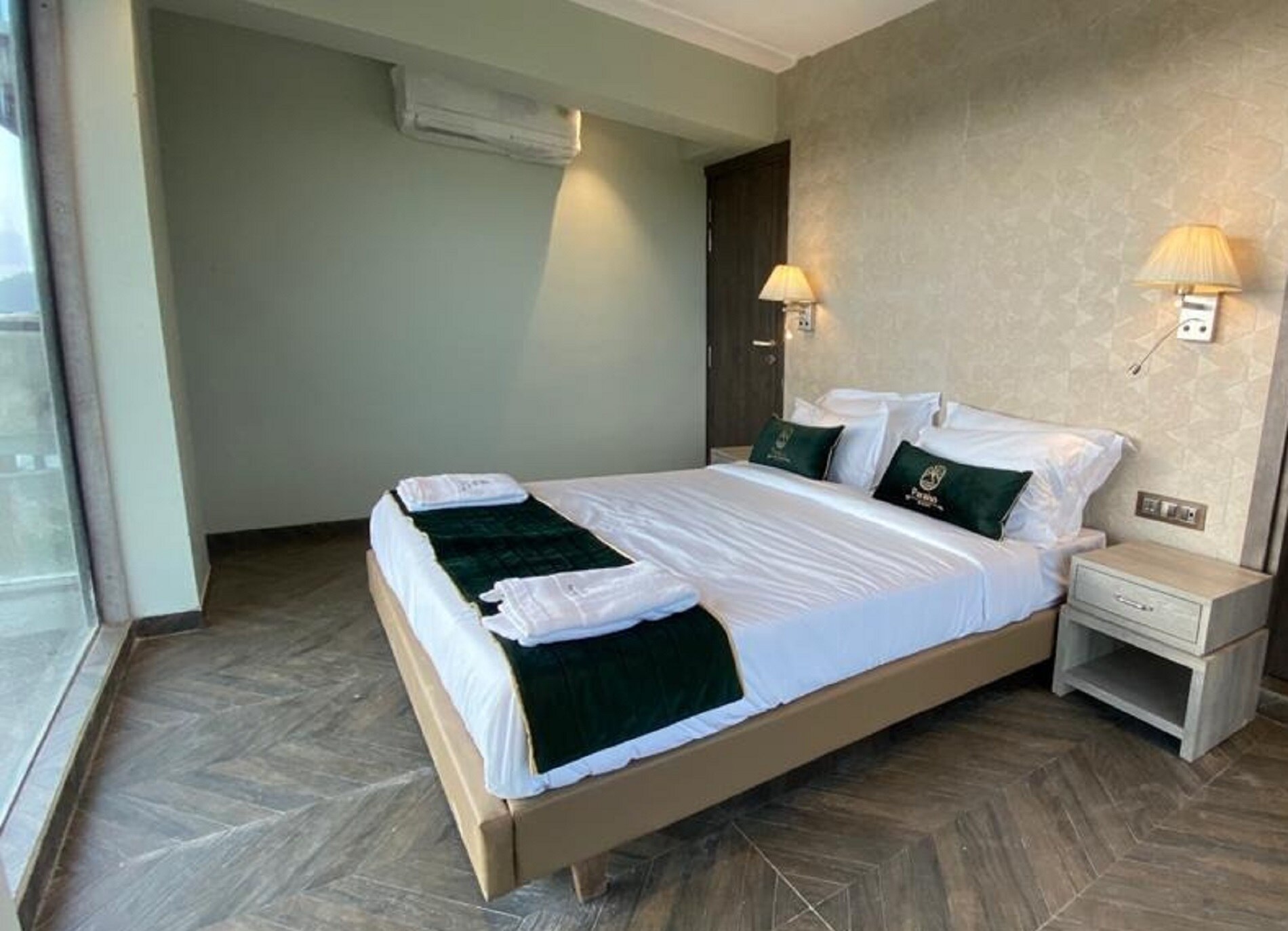 Paraiso Resort Club Residences Spa - Tap to explore photos
