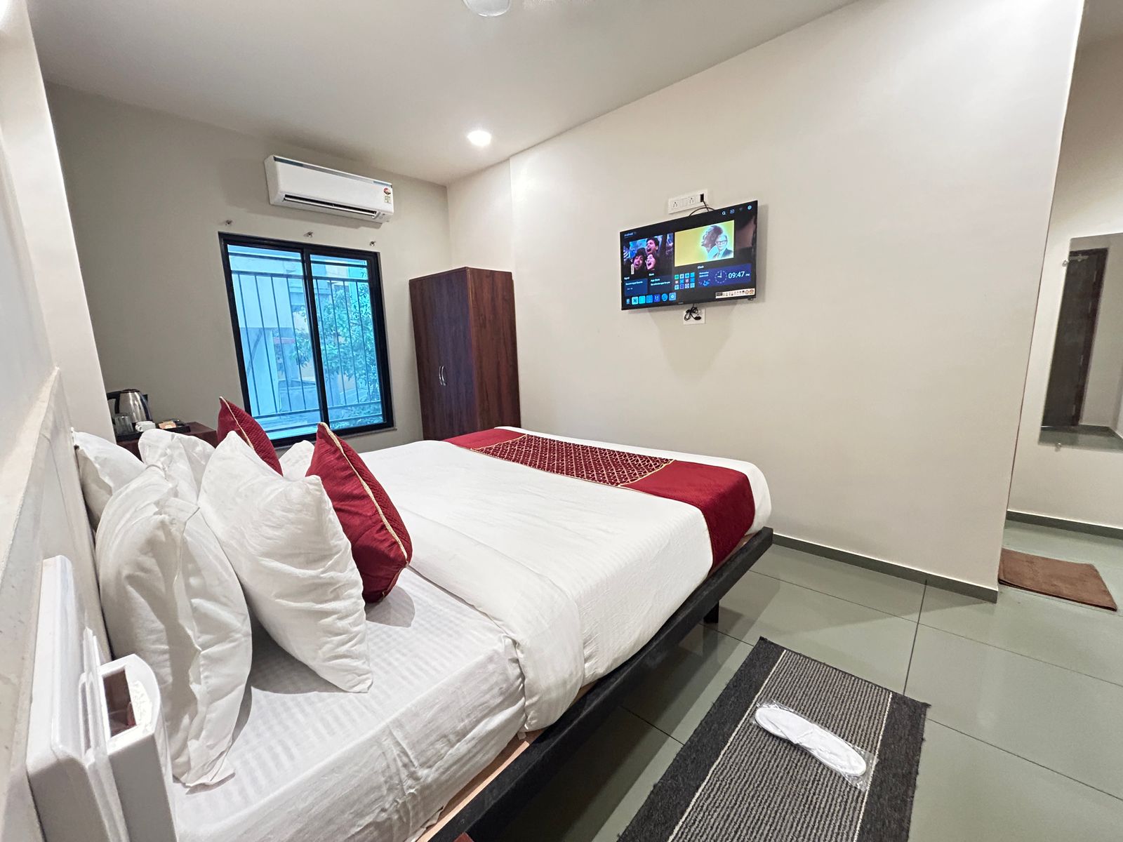 SwagStay Hotel Riviera Grand 4