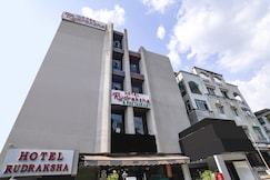 FabHotel Rudraksha, Indore