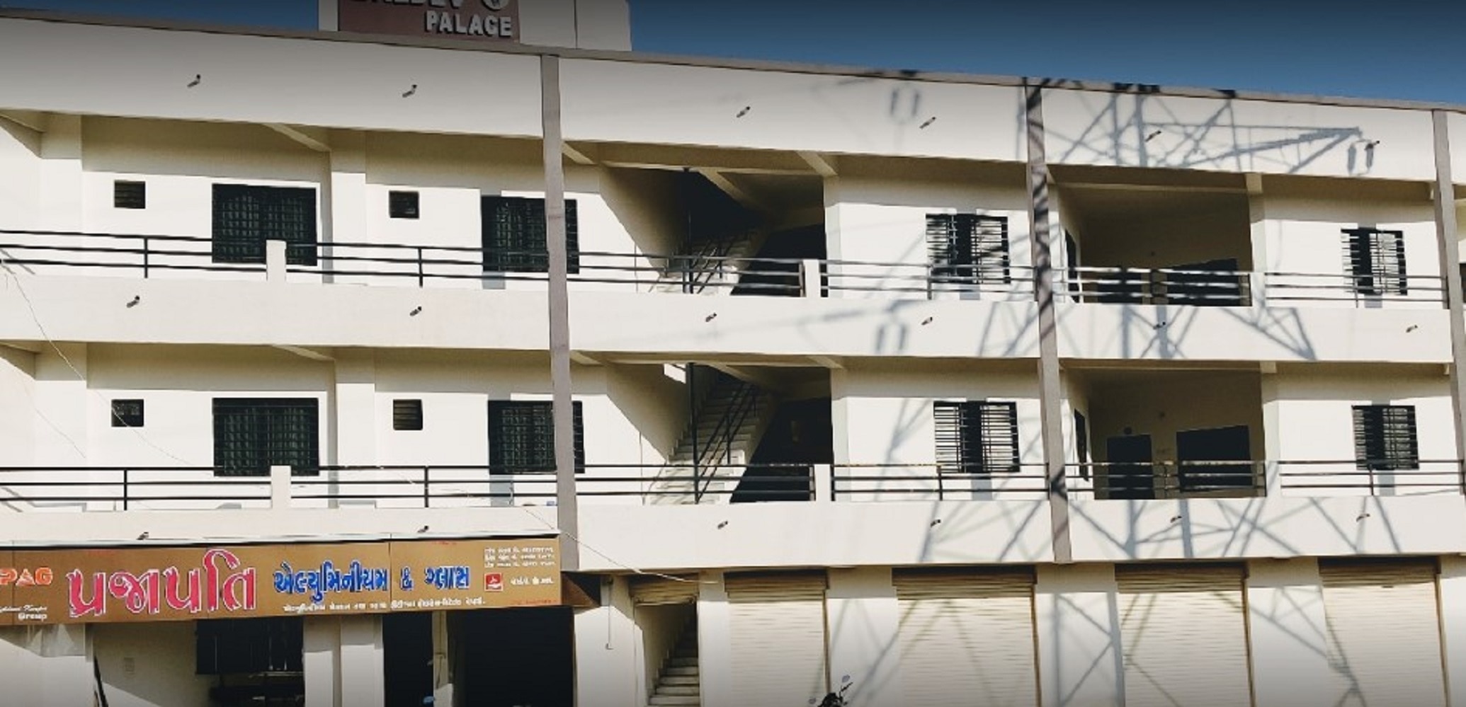 Hotel Baldev palace - Tap to explore photos