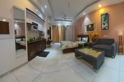 The WhiteGold North Eye, Noida