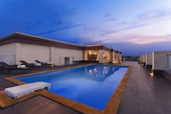 Nataraj Sarovar Portico, Shivpuri