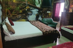 New Gayatri Palace Near Prem Mandir, Vrindavan