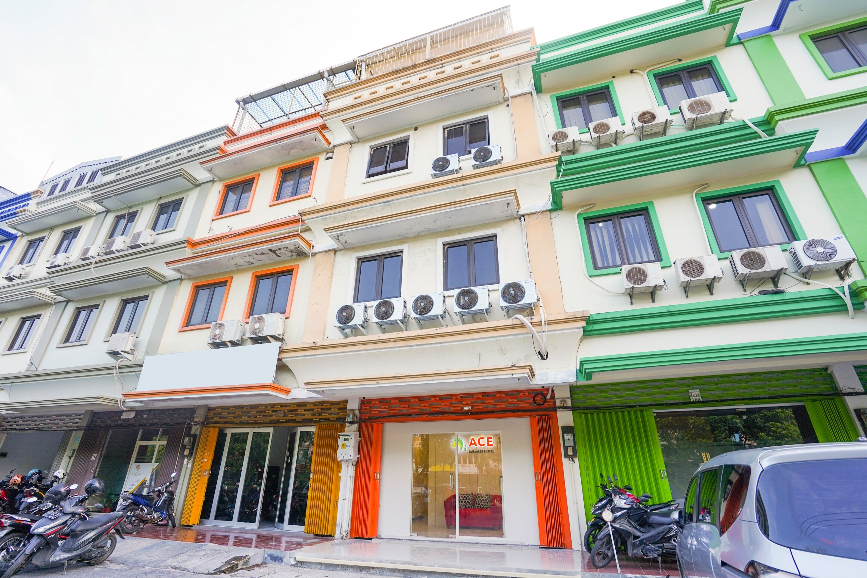 Hotel O Rungkut Near Its Surabaya Formerly Ace Business Hotel - Tap to explore photos