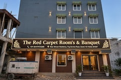 FabHotel The Red Carpet Rooms, Noida