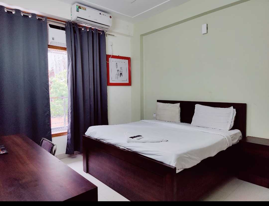 Hotel O Diamond Inn Near Noida Sector 51 Metro Station - Tap to explore photos
