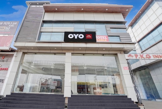 Hotel O P.K.G INN Nangloi Metro Station