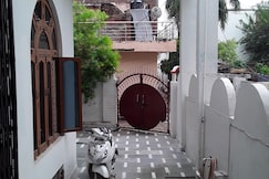 Radha Vatika, Etah