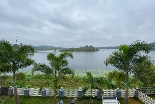 ARC LAKE VIEW VILLA
