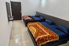 Hotel Shyam Sarovar & Restaurant, Reengus