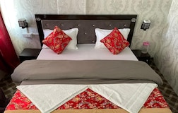 Super Deluxe Cottage