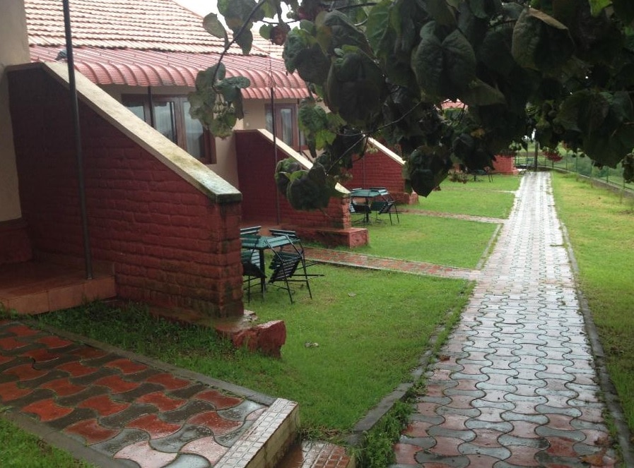 Hotel Lakeview Ooty Inr 460 Off 2 3 0 0 Resort Price