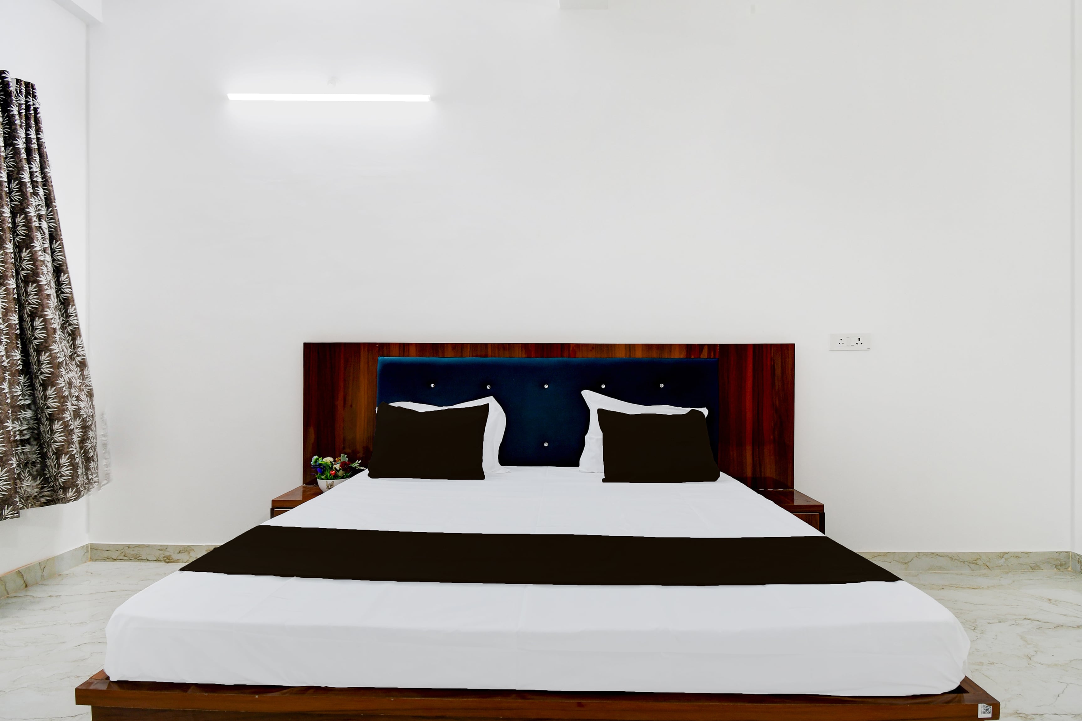 SPOT ON Hotel Bluewave - Tap to explore photos