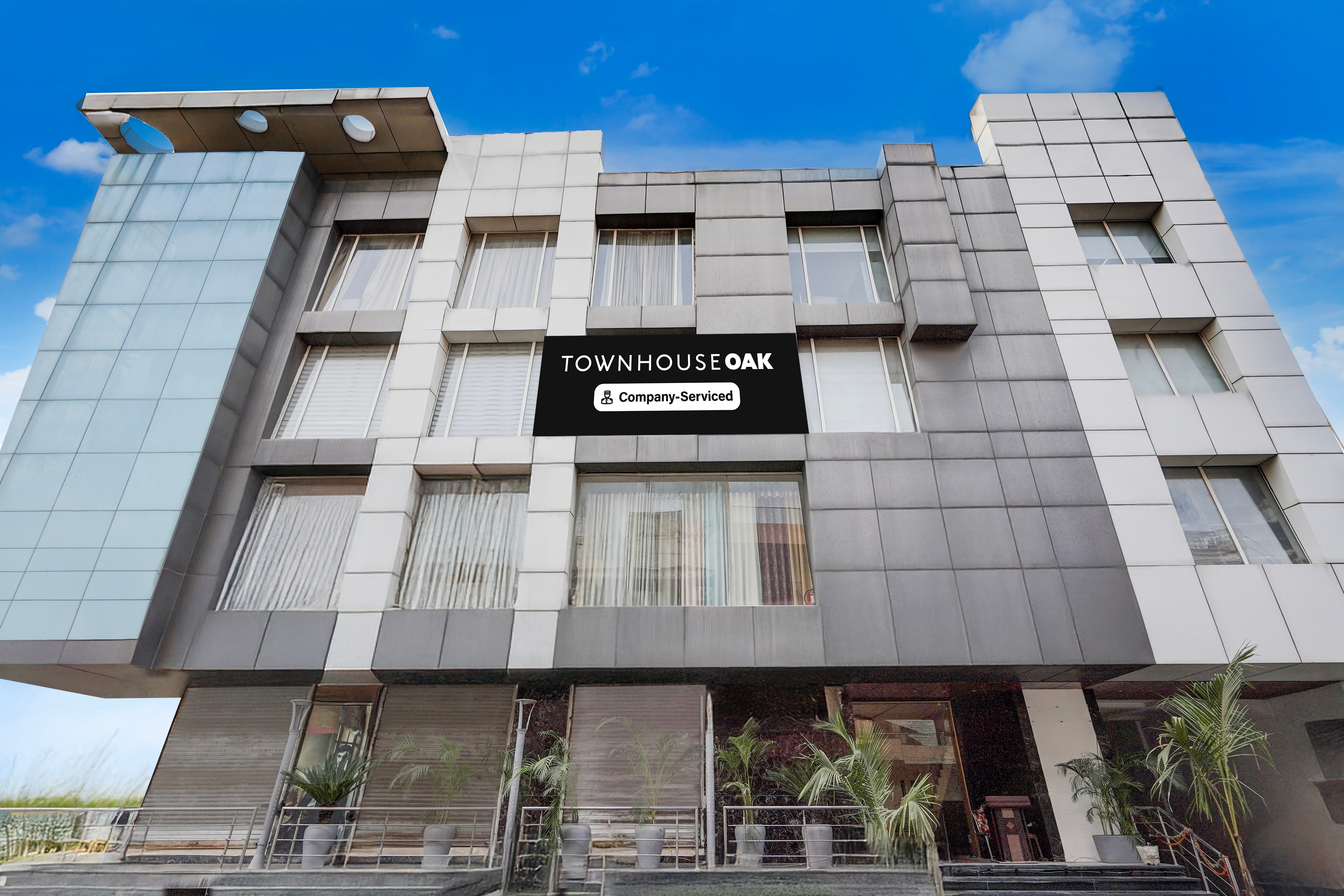 Super Townhouse Oak Agra Near Sultanganj Puliya Formerly BB Grand - Tap to explore photos