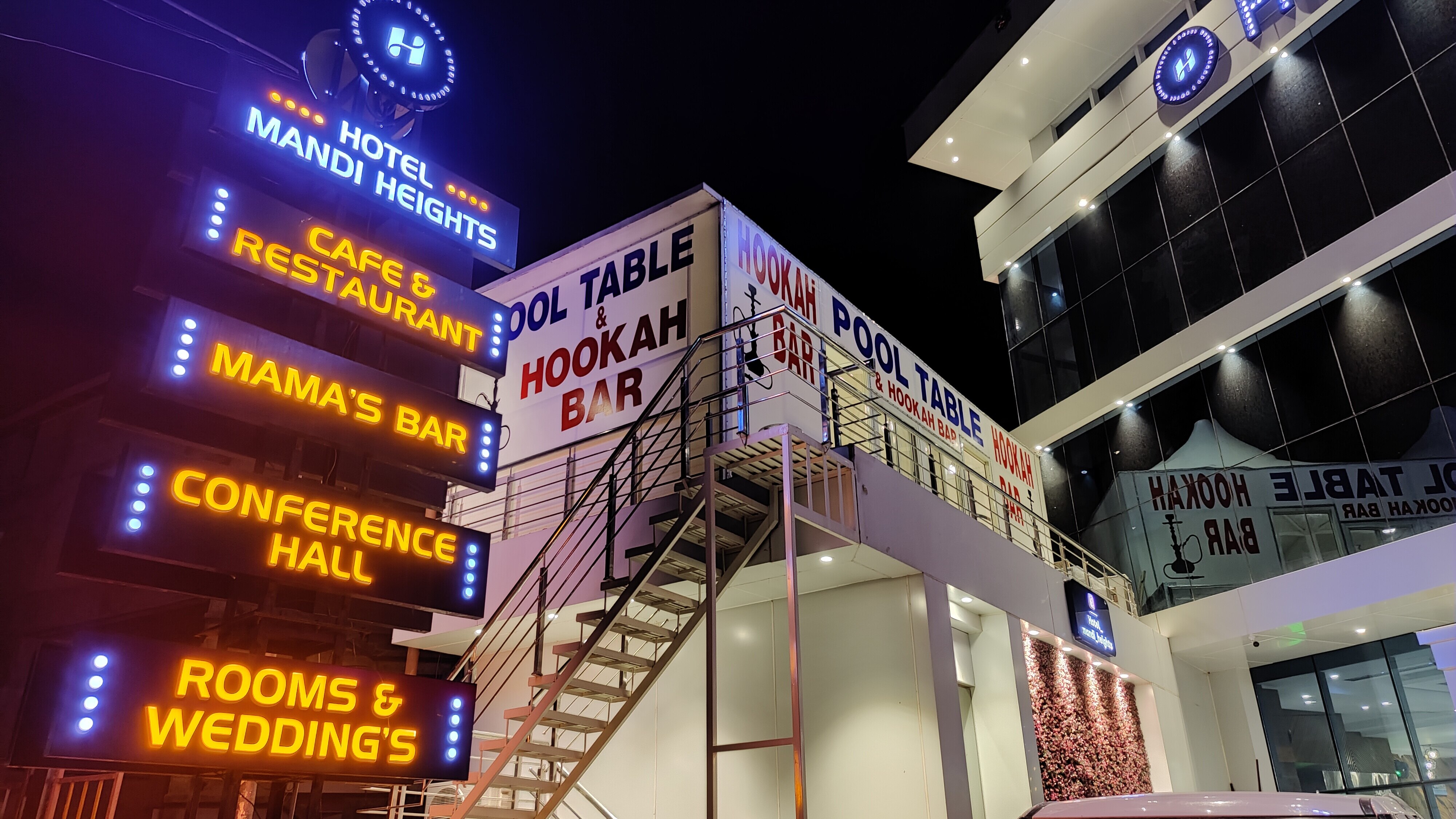 Hotel Mandi Heights - Tap to explore photos