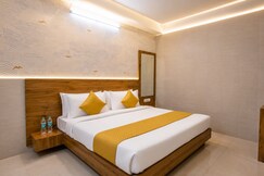 Hotel The Heaven,Dwarka, Dwarka