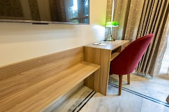 Enroot Stays | Chic Private Room in a 3 BDR House, Delhi