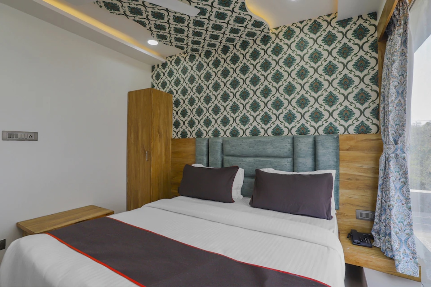 Hotel Shree Pashupati Plaza - Tap to explore photos
