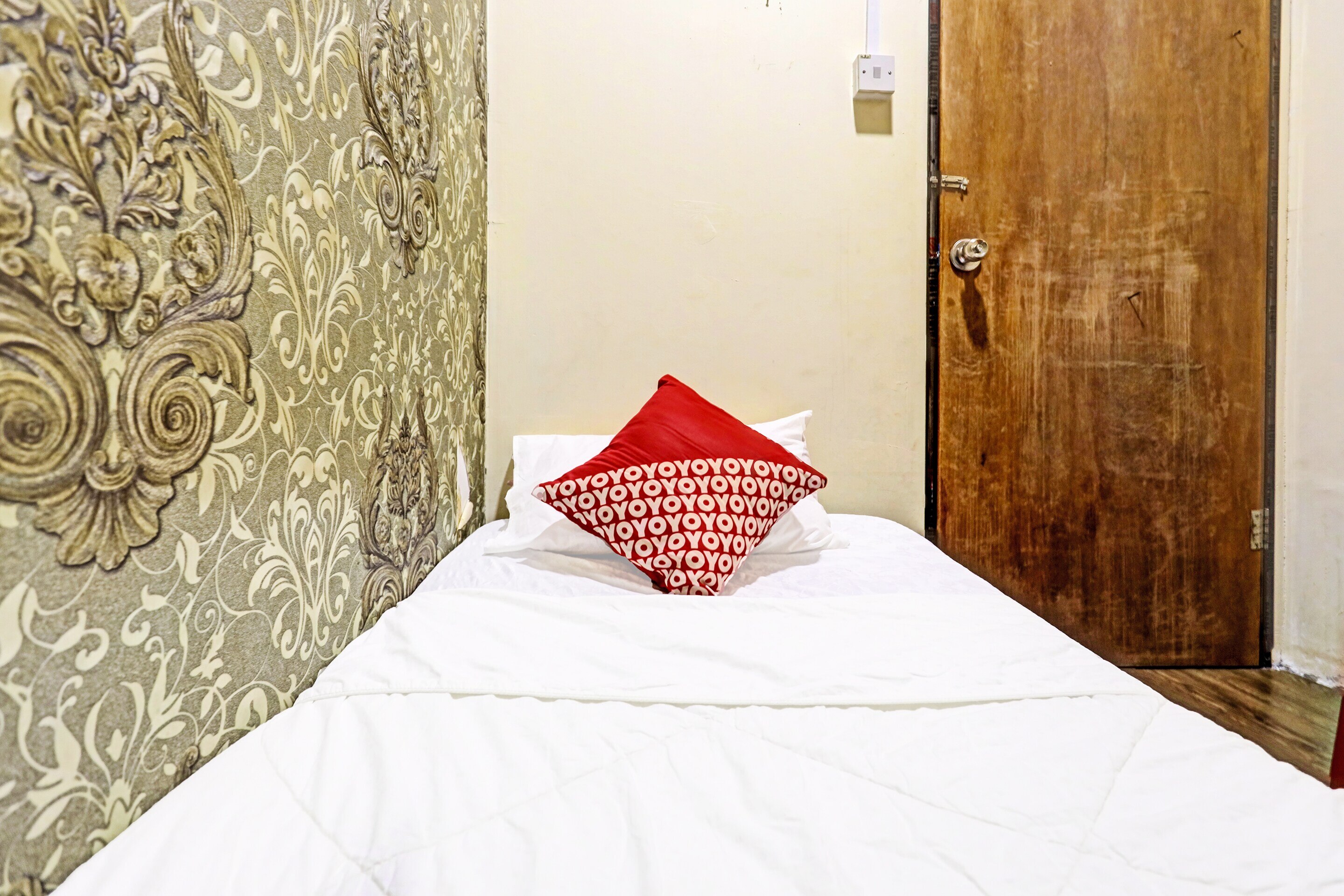 OYO 91267 Sar Inn - Tap to explore photos