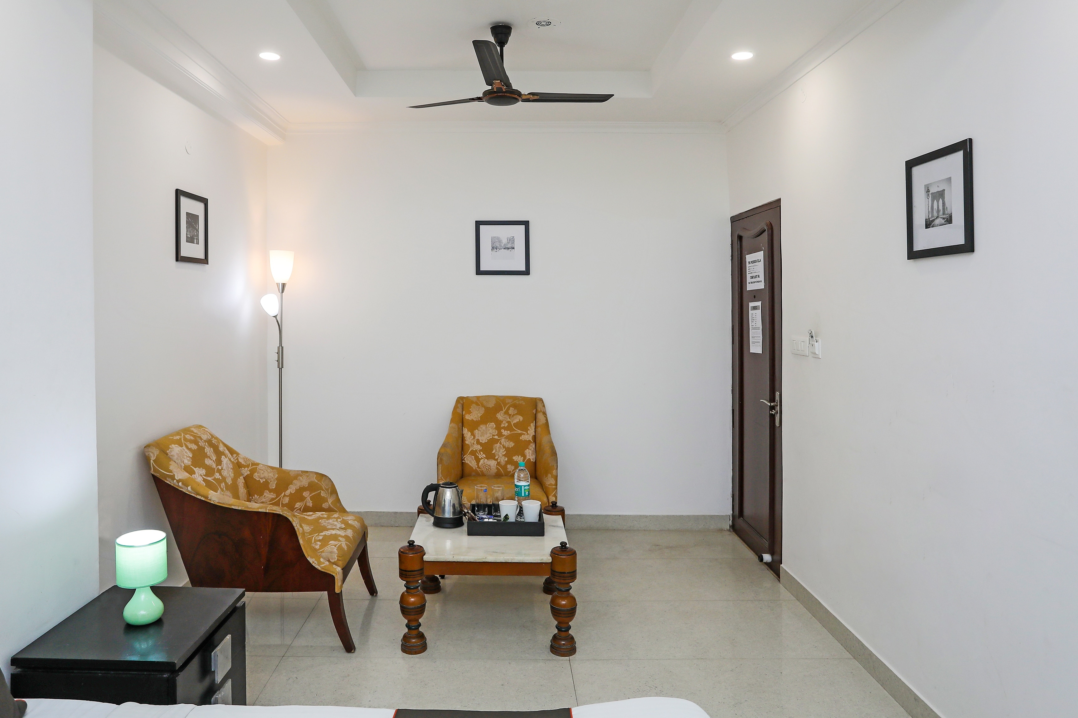 Collection O Residency Near Dwarka Sector 21 Metro Station - Tap to explore photos