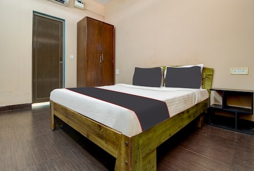 Collection O Aqualura Verem Rd