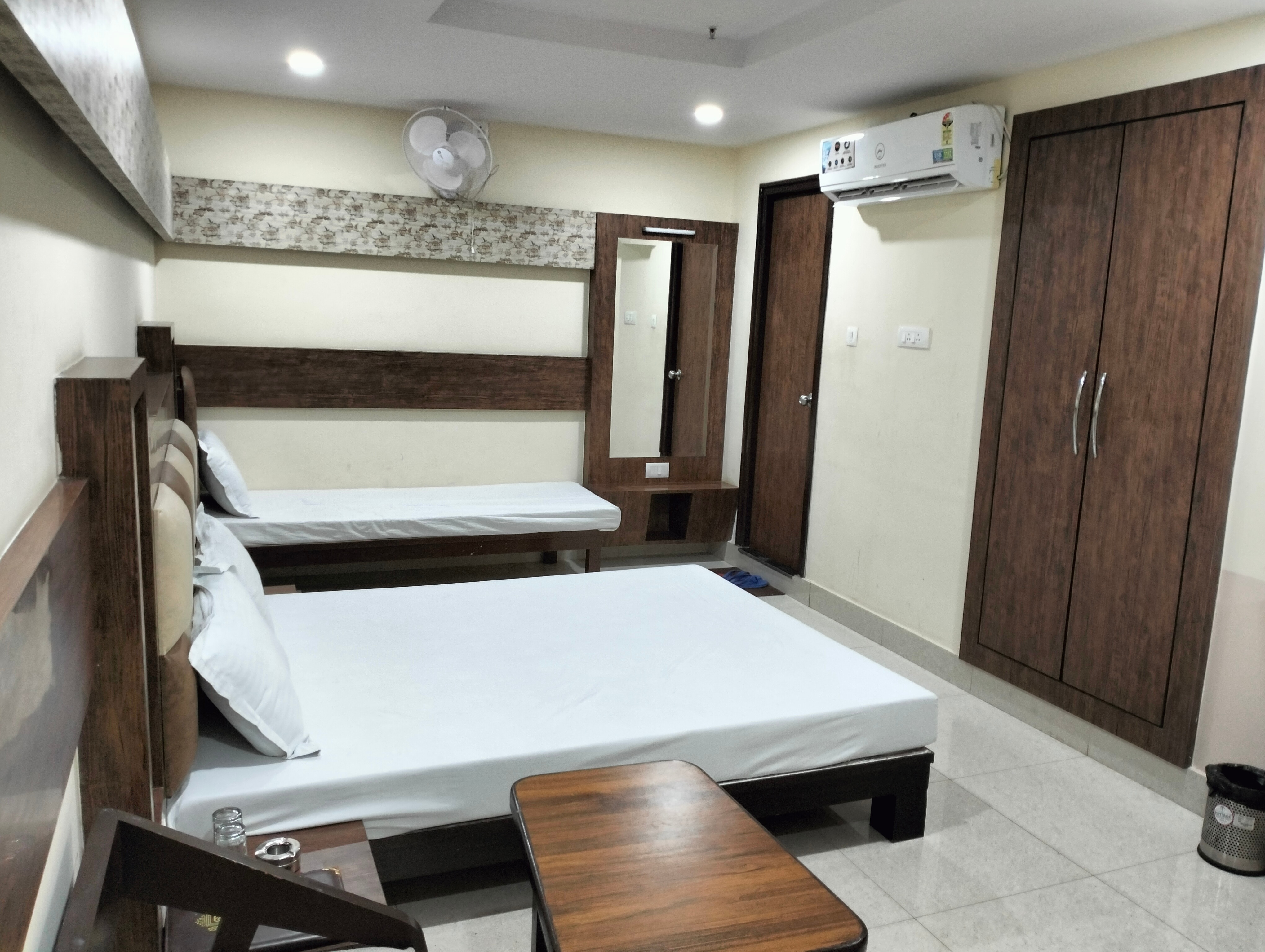 Hotel Shri Gourav - Tap to explore photos