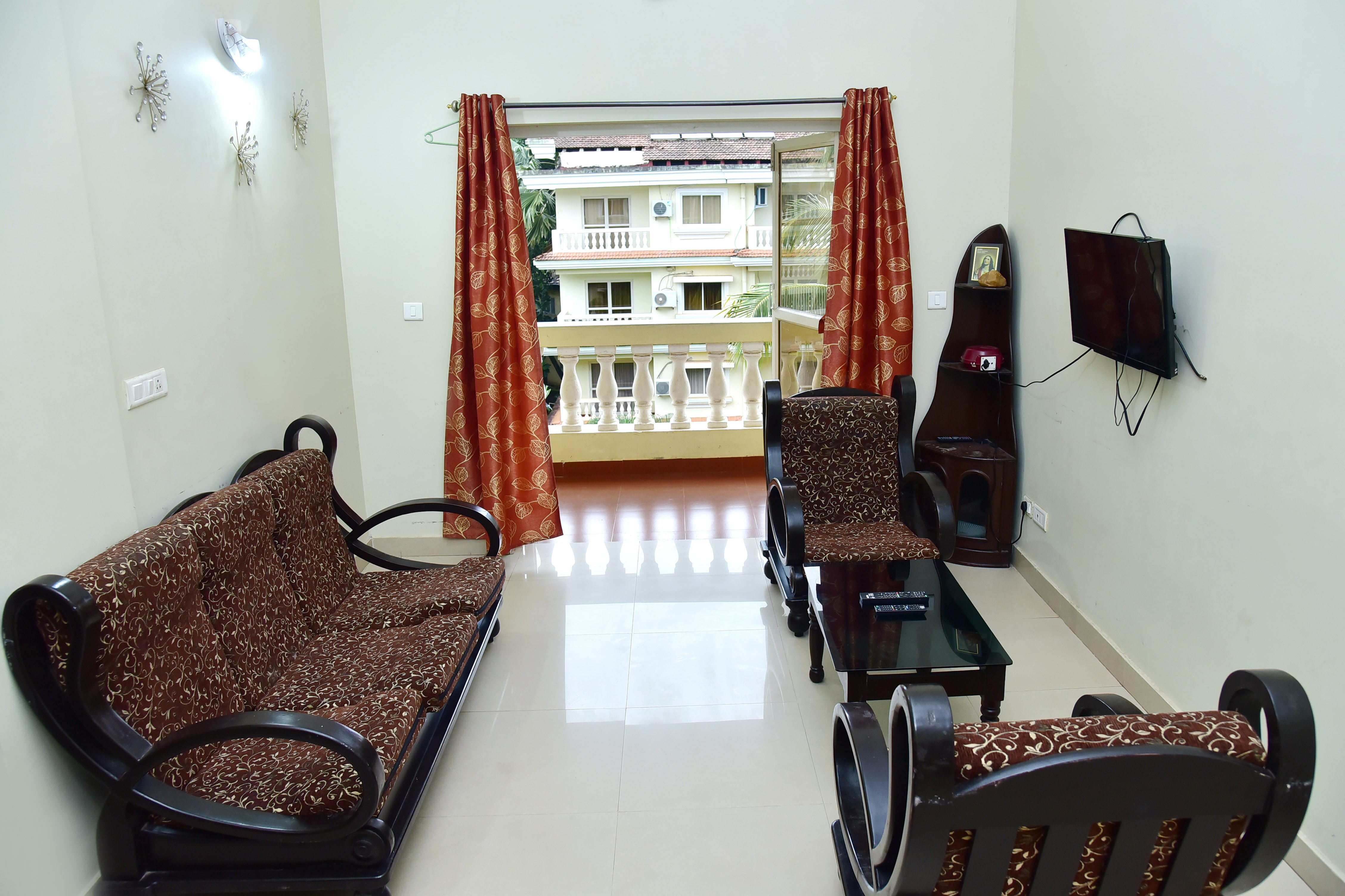 SeaCoast Retreat 2 BHK AC Apartment VArca - Tap to explore photos