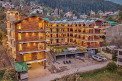 Snow Peak Retreat & Cottages (Centrally Heated- Hill View), Manali