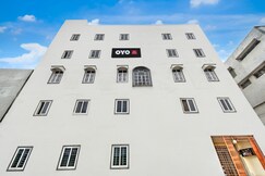 Hotel O Golden Paradise, Hyderabad