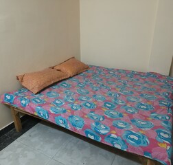 Family Room 1