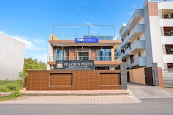 FabHotel Pillow & Pesto, Noida