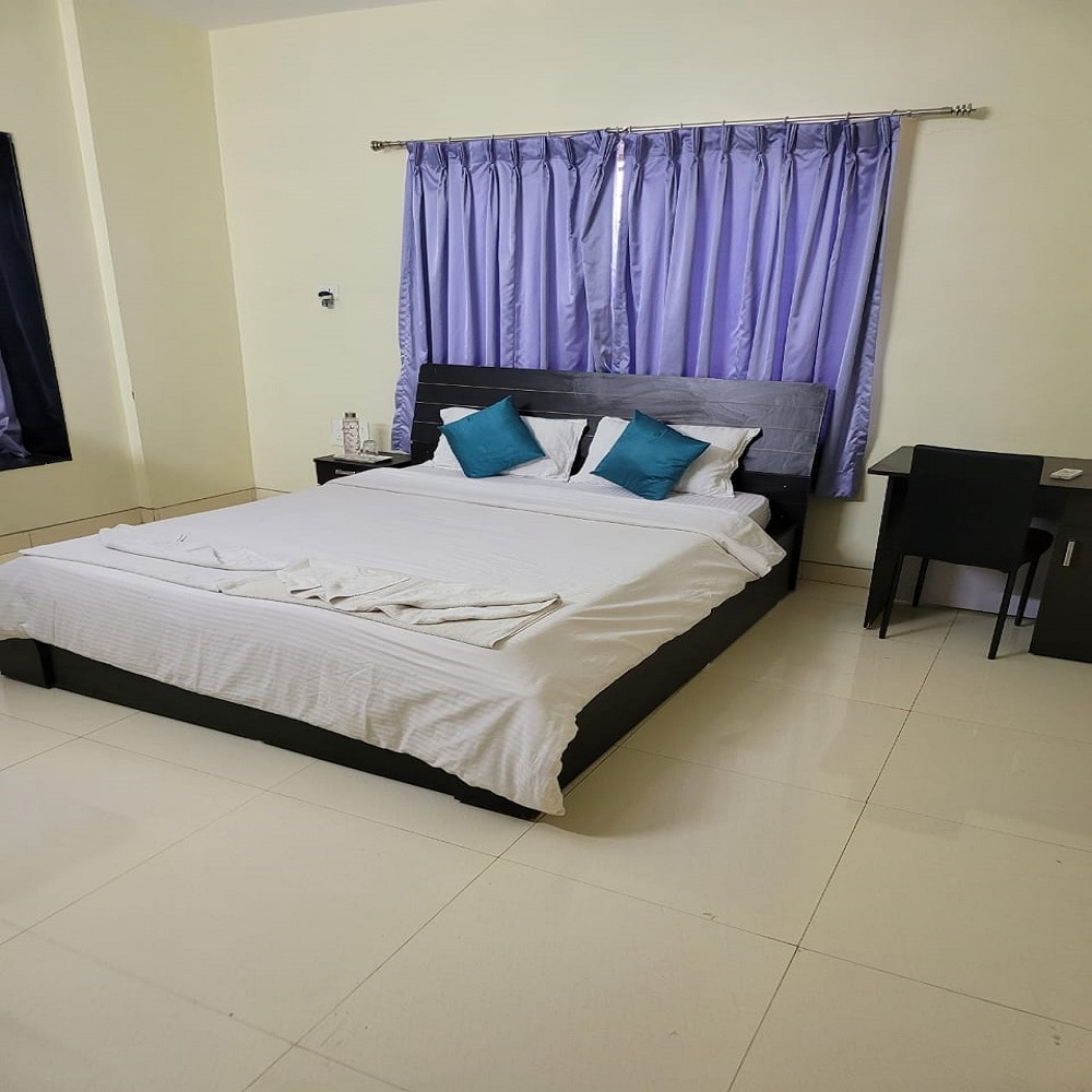 Royal Palm Hospitality Services - Tap to explore photos